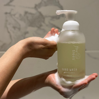 Dissolvable hand wash tablets, Just add water foamy hand wash, Five trees hand wash , Refill hand wash tablets, Hand soap tablets, eco friendly hand soap , Eco must haves, how to reduce plastic waste, how to reduce landfill, products that save money and the planet , hand wash for dry hands, hand wash free from parabens and alcohol, reduce reuse recycle, foaming hand wash